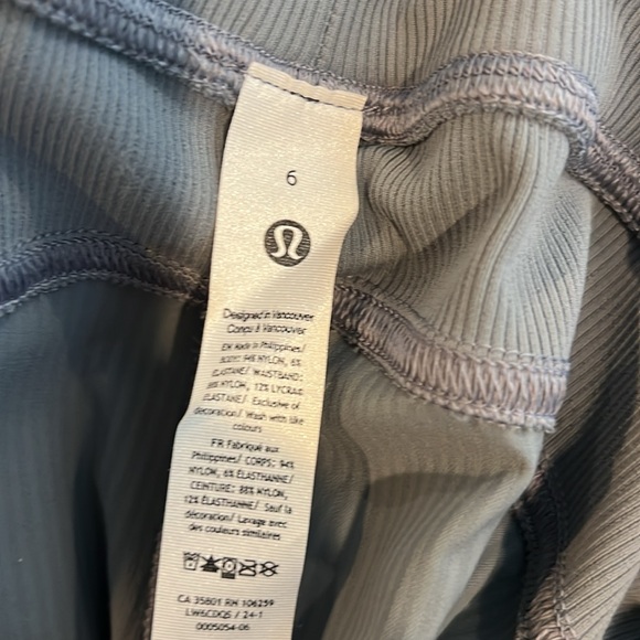 Lululemon Dance Studio Mid-rise crop - Picture 3 of 4